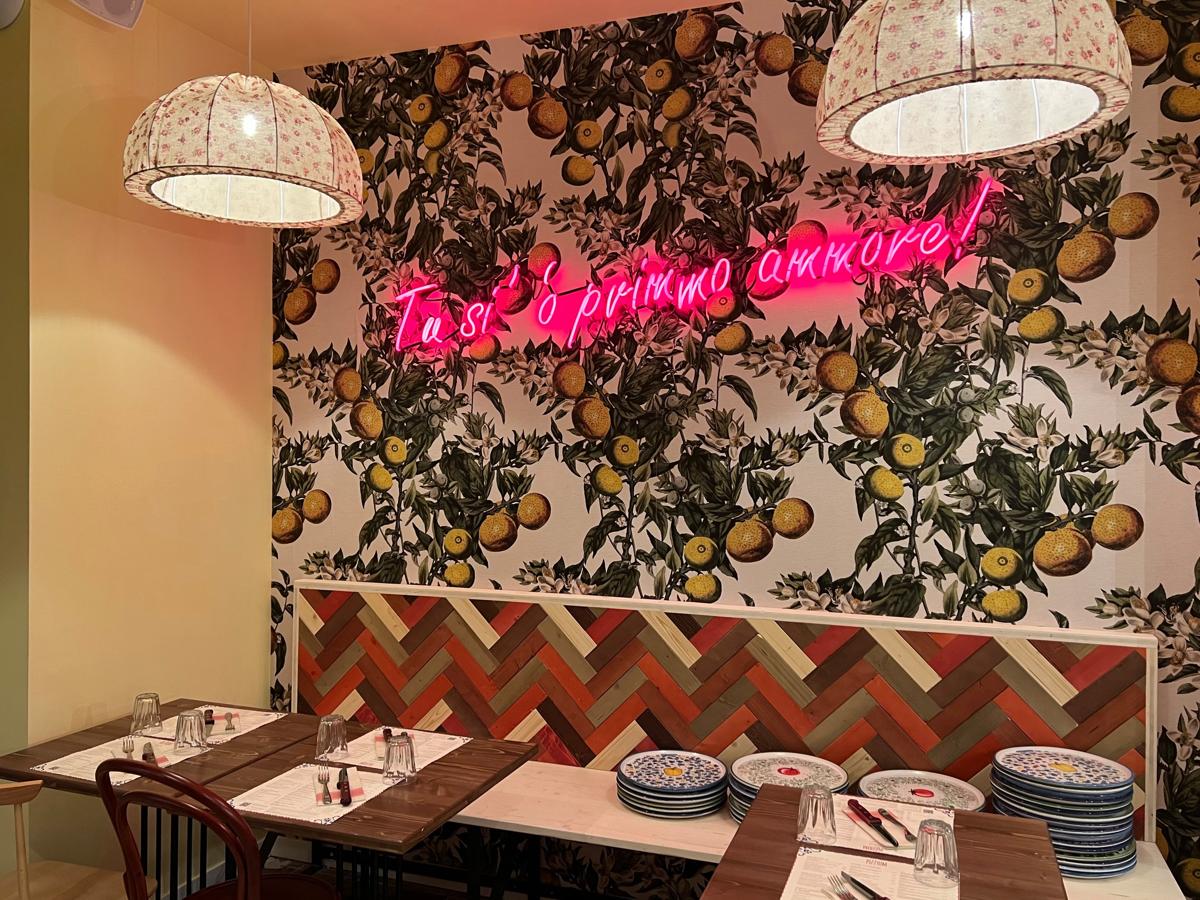 PIZZIUM e Molino Colombo arrivano a Napoli: al via nuovo store al Vomero PIZZIUM e Molino Colombo arrivano a Napoli: al via nuovo store al Vomero
