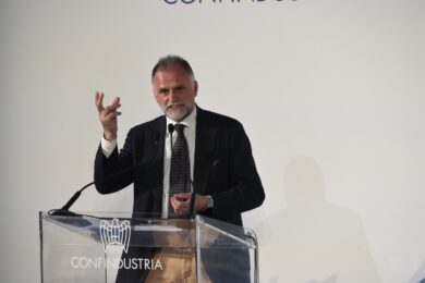 Garavaglia: “Reddito di cittadinanza al 50% per gli stagionali del turismo”