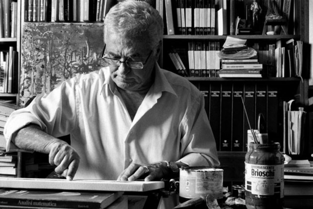 “Vincenzo Di Biase”: i quadri dell’ipnotico matematico esposti alla Camera “Vincenzo Di Biase”: i quadri dell’ipnotico matematico esposti alla Camera