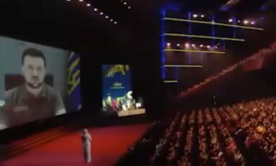 Standing ovation al Festival di Cannes per Zelensky