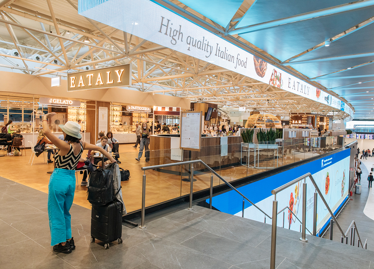 Eataly e Autogrill atterrano a Fiumicino: apre l’area più grande d’Italia Eataly e Autogrill atterrano a Fiumicino: apre l’area più grande d’Italia