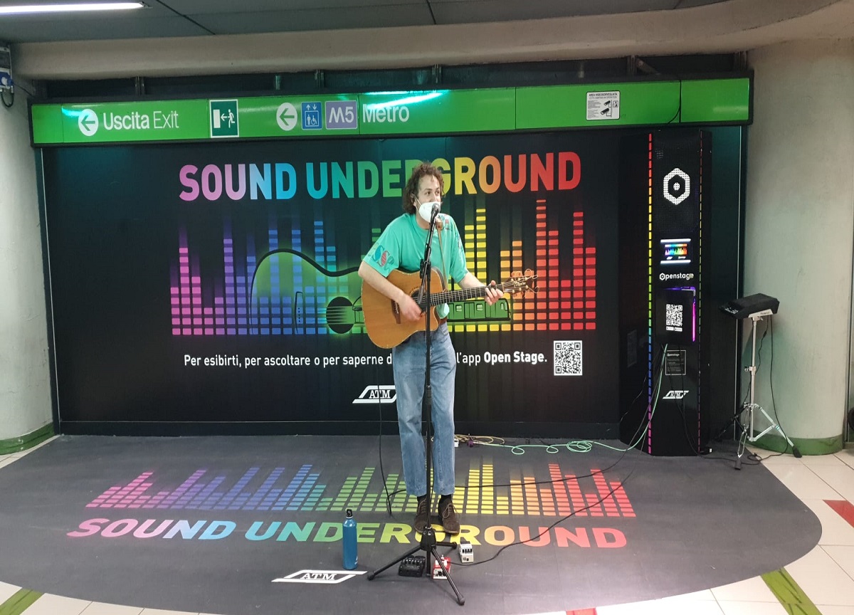 A Milano la musica è in metro. “Sostegno agli artisti con l’innovazione”