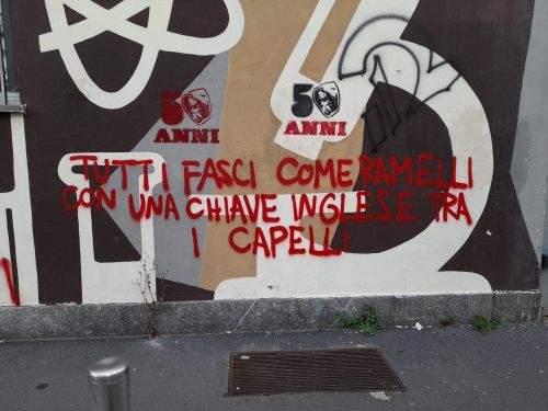 Scritta contro Ramelli: “Tutti i fasci con una chiave inglese tra i capelli” Scritta contro Ramelli: “Tutti i fasci con una chiave inglese tra i capelli”