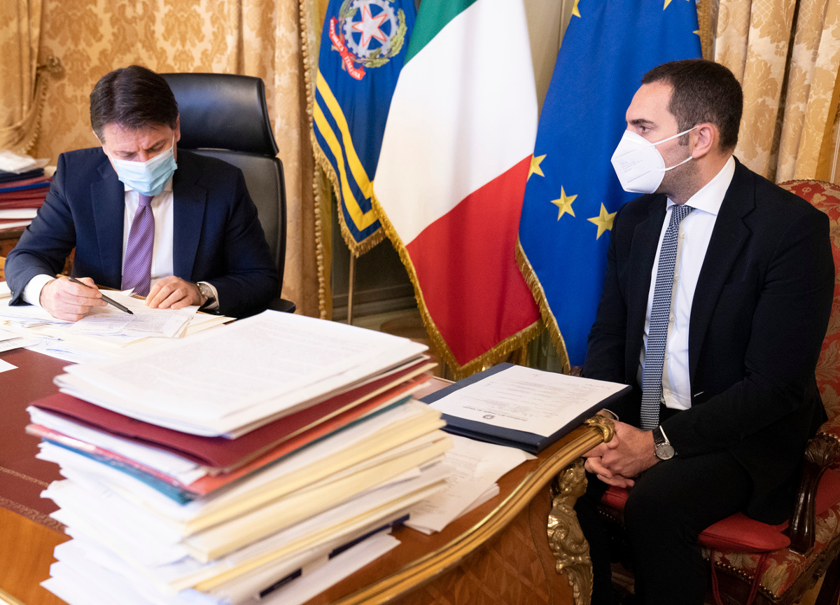 M5s, Spadafora attacca Conte: “Deficit politico non si colma con popolarità” M5s, Spadafora attacca Conte: “Deficit politico non si colma con popolarità”