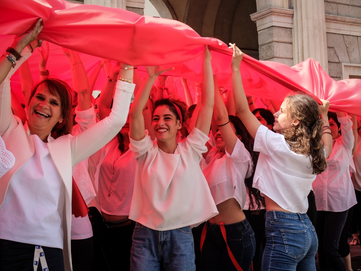 Spagna, congedo mestruale per le lavoratrici: svolta per milioni di donne Spagna, congedo mestruale per le lavoratrici: svolta per milioni di donne