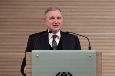 Bce, Visco: “Rialzo dei tassi? Fattibile entro luglio, ma con gradualità”