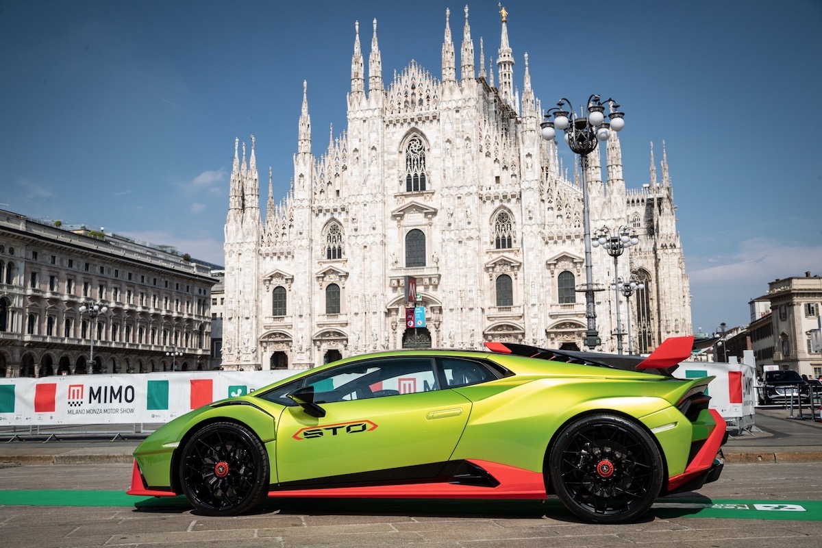 40 Bran sfilano alla seconda edizione del Milano Monza Motor Show 2022