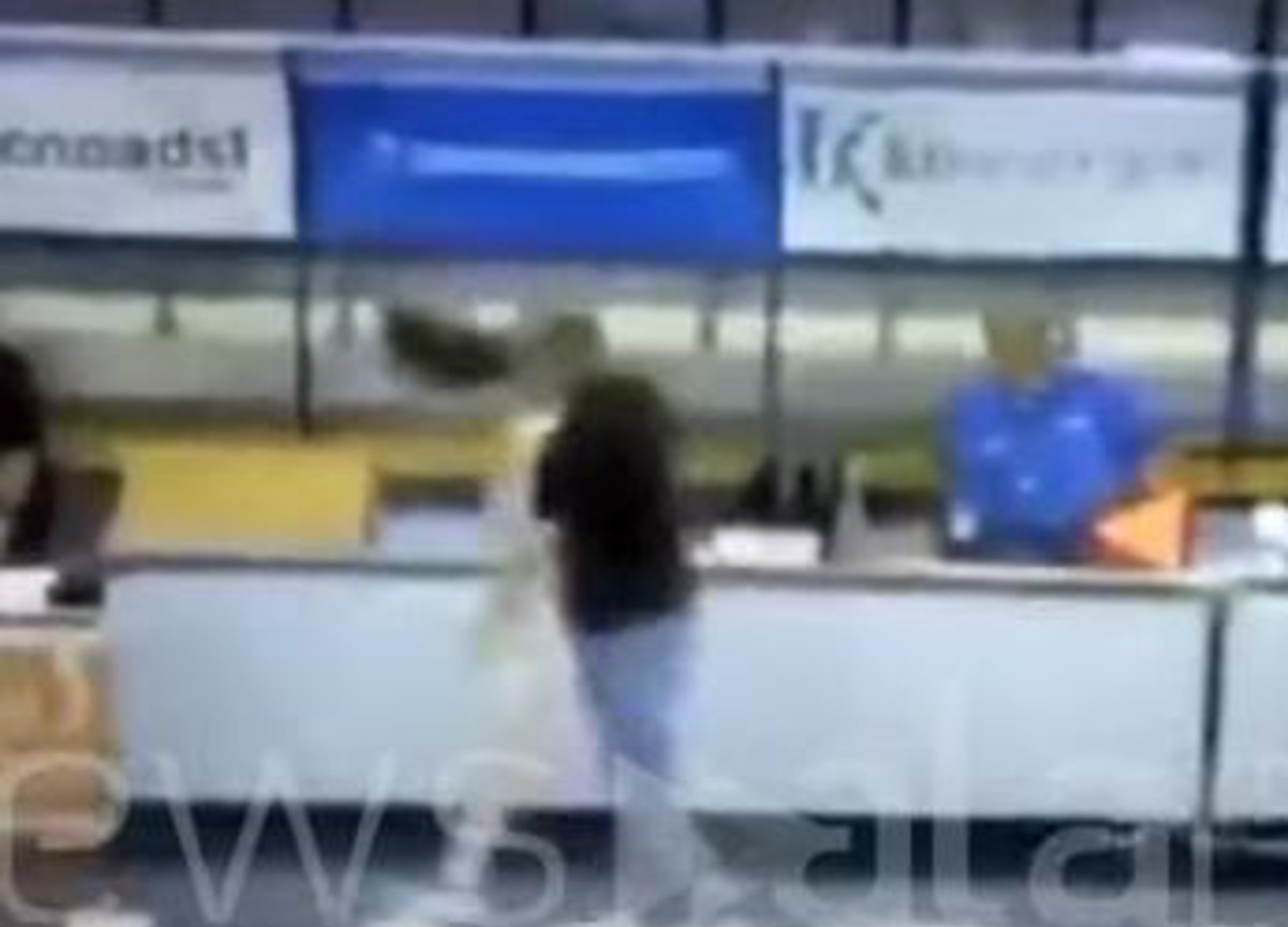 Basket, coach Roma tira uno schiaffone ad una 17enne per tiro sbagliato. Video Basket, coach Roma tira uno schiaffone ad una 17enne per tiro sbagliato. Video