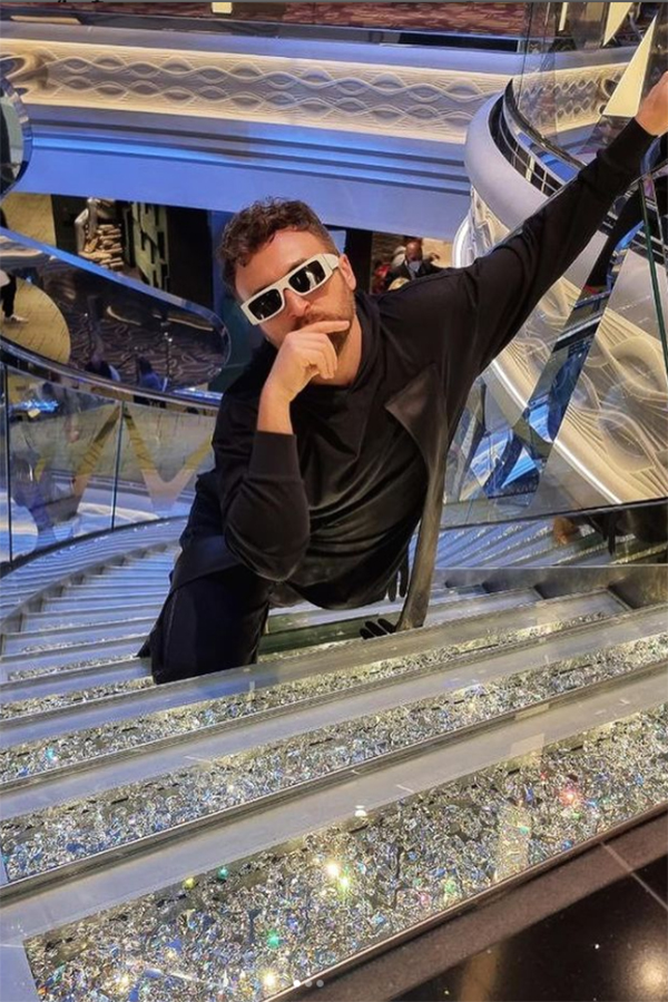 Chi è Dargen D’Amico, dall’amicizia con Fedez alla giuria di X Factor 2022