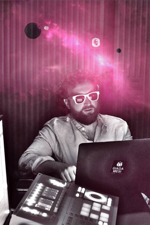 Chi è Dargen D’Amico, dall’amicizia con Fedez alla giuria di X Factor 2022