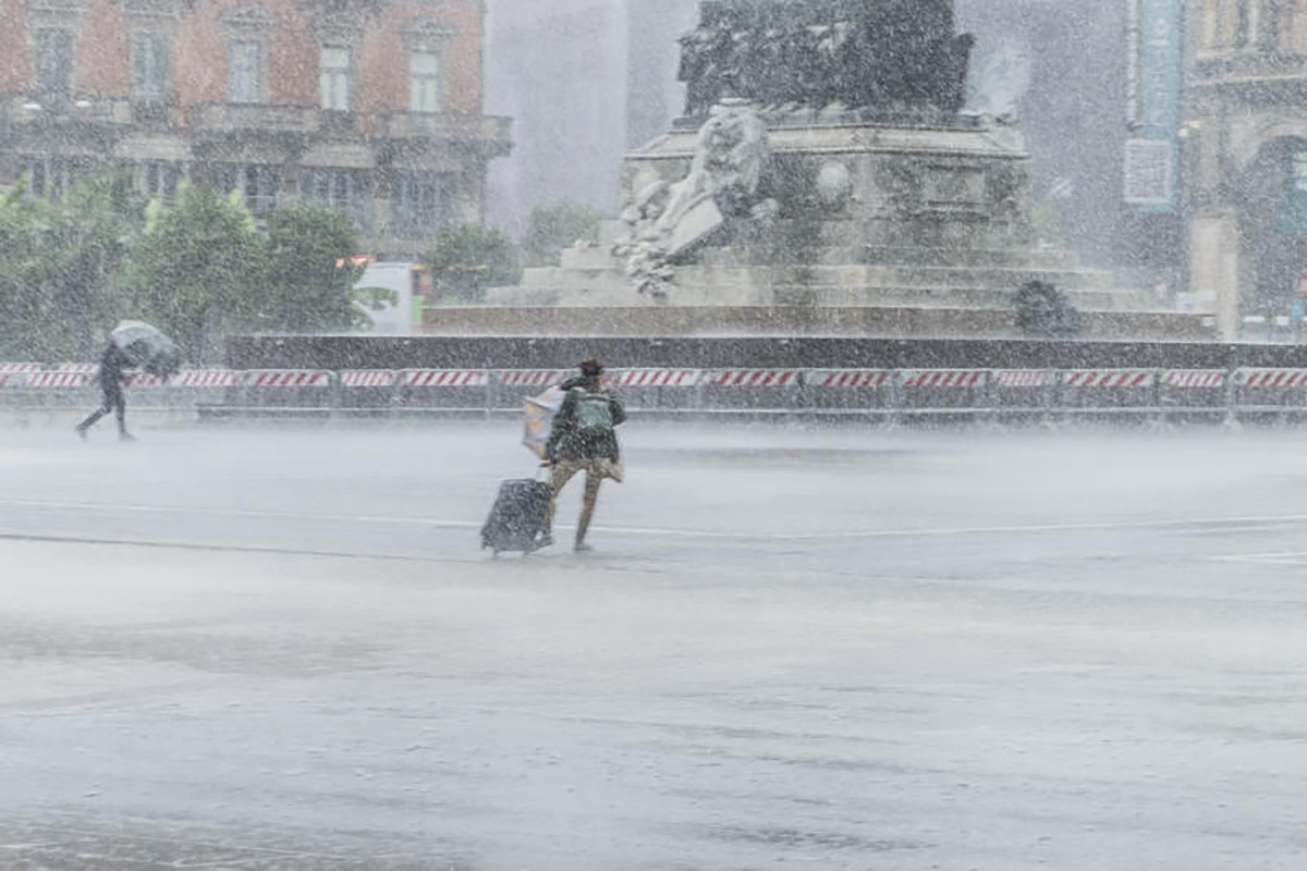 Milano, temporale in arrivo: allerta meteo gialla Milano, temporale in arrivo: allerta meteo gialla