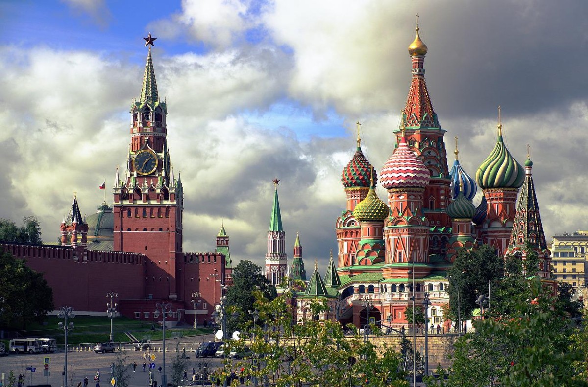 Ucraina, le sanzioni fanno impennare le vendite dei brand russi Ucraina, le sanzioni fanno impennare le vendite dei brand russi