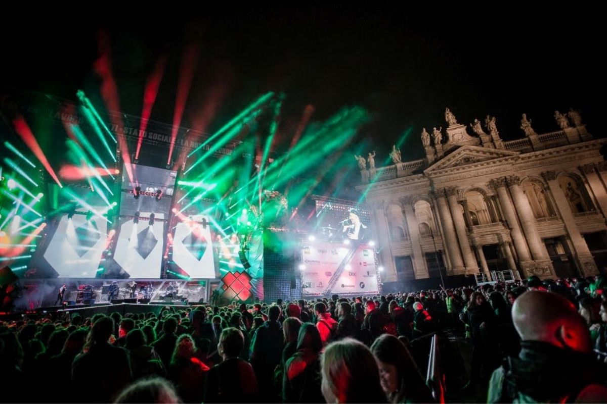 Friends & Vivo Multimedia, media company per lanciare brand nella musica live Friends & Vivo Multimedia, media company per lanciare brand nella musica live