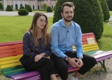 Lasciano il lavoro per fare video hard sul web: “Guadagniamo 50 volte tanto”