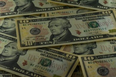 Usa, il dollaro rischia di perdere il ruolo di valuta di riserva mondiale