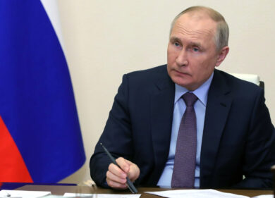 Lavrov: piano italiano di pace non serio. Gas, Putin a Draghi: flusso continuo