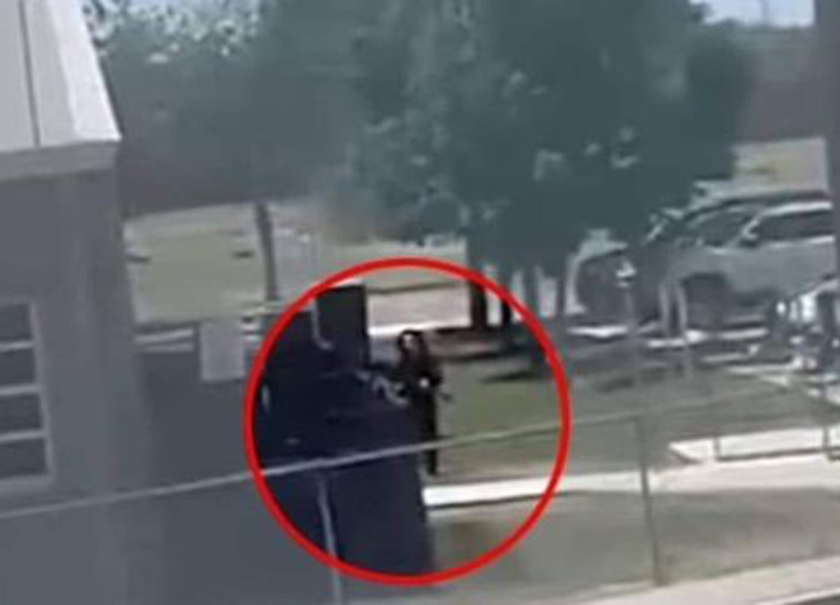 Texas, problemi di identità sessuale dietro alla strage di bambini a scuola Texas, problemi di identità sessuale dietro alla strage di bambini a scuola