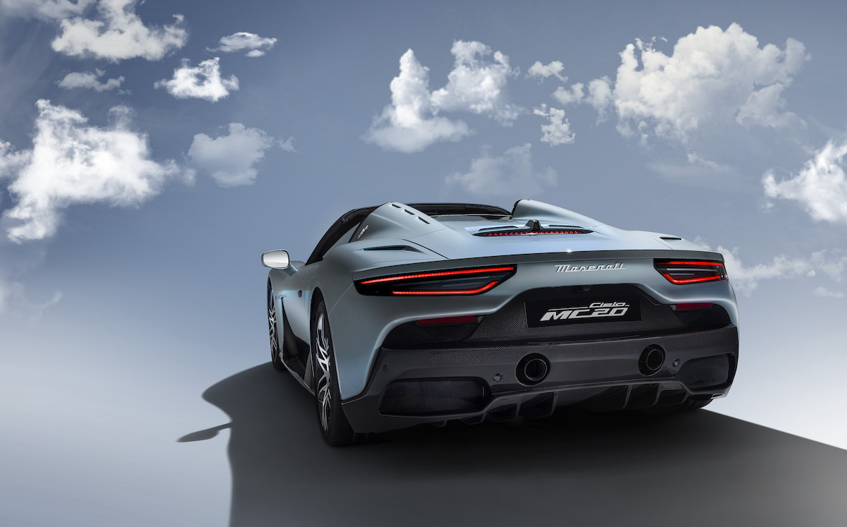 Nuova Maserati MC20 Cielo, la spider dal tetto retrattile