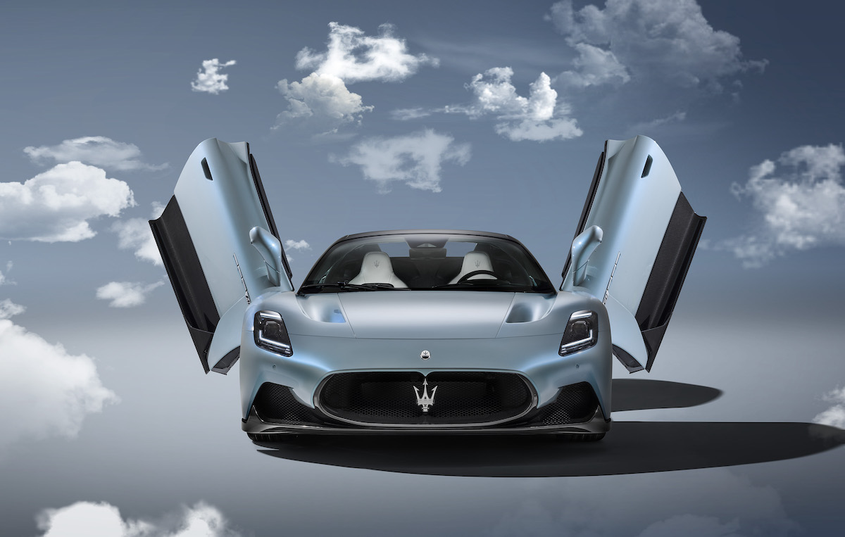 Nuova Maserati MC20 Cielo, la spider dal tetto retrattile