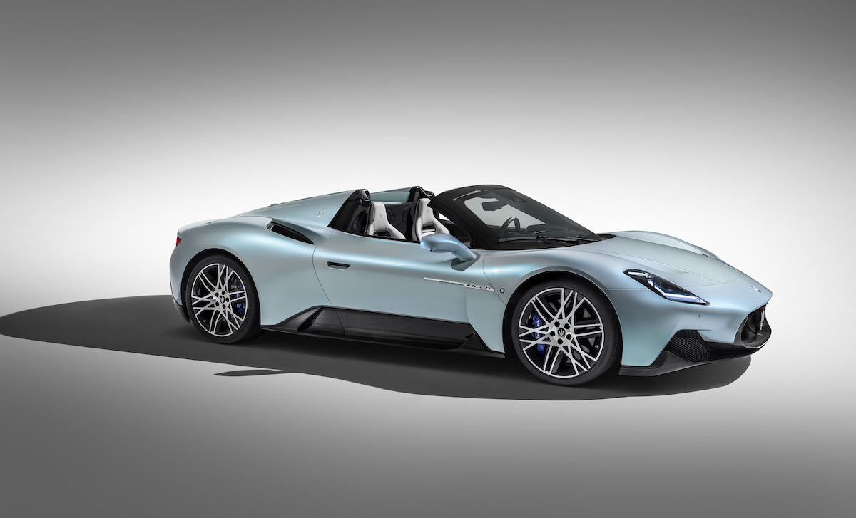 Nuova Maserati MC20 Cielo, la spider dal tetto retrattile