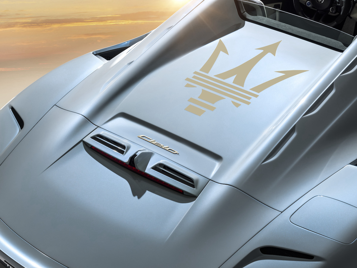 Nuova Maserati MC20 Cielo, la spider dal tetto retrattile