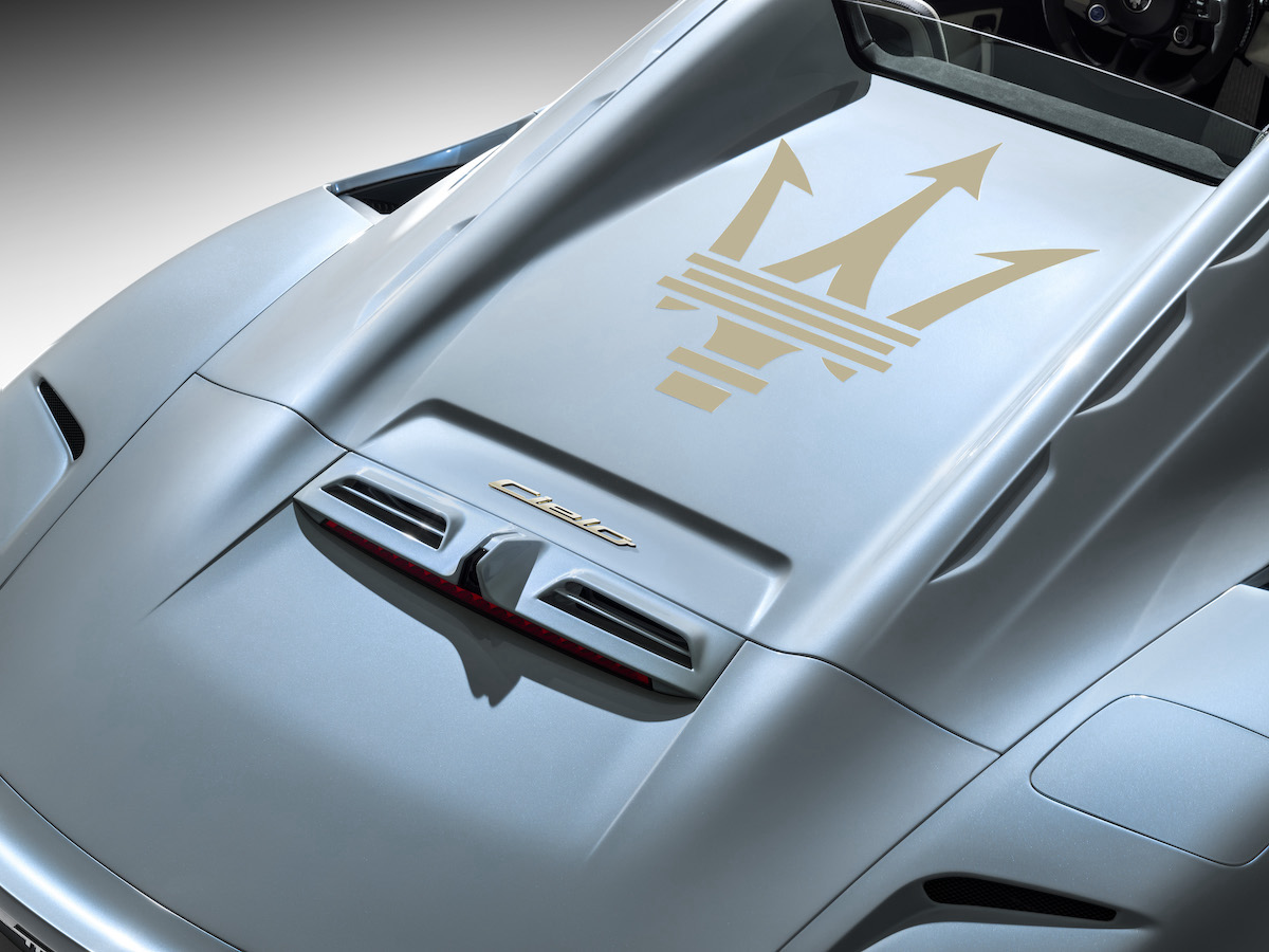 Nuova Maserati MC20 Cielo, la spider dal tetto retrattile