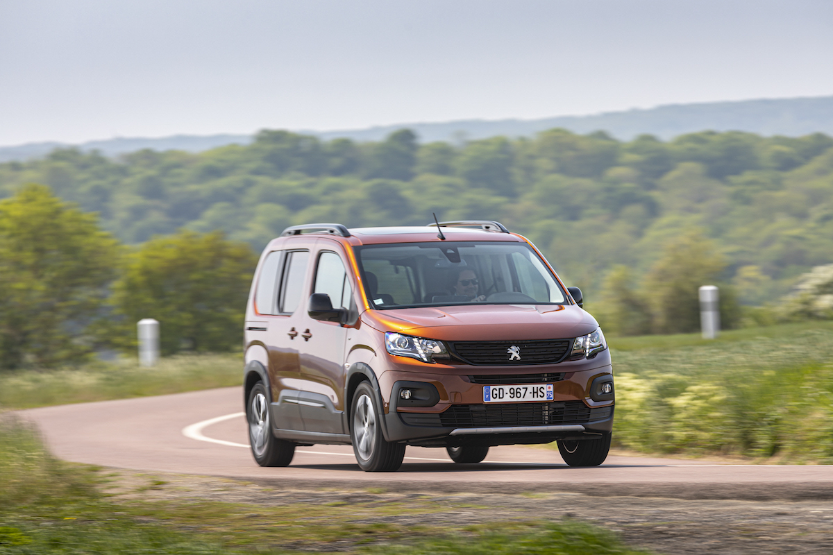 Peugeot E-Rifter, il multispazio elettrico adatto a differenti esigenze