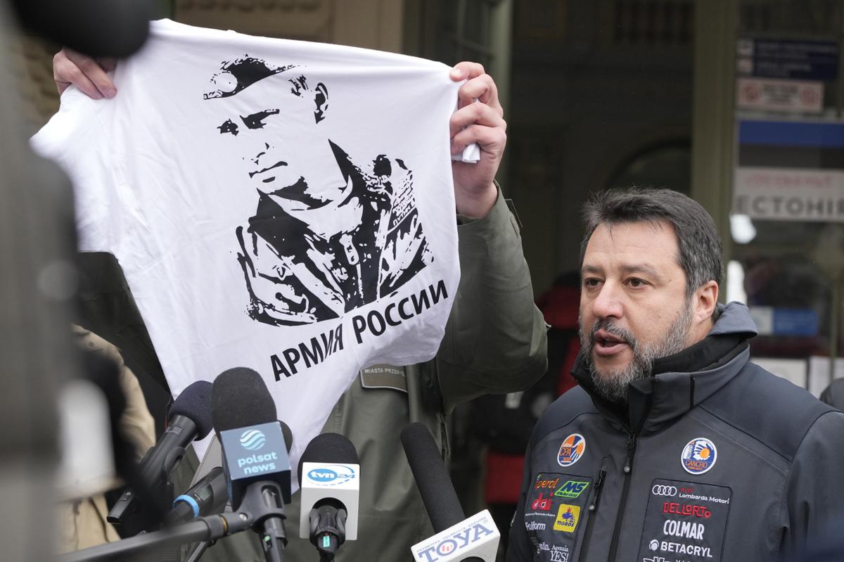 Salvini, il viaggio a Mosca, i referendum e la china scivolosa Salvini, il viaggio a Mosca, i referendum e la china scivolosa