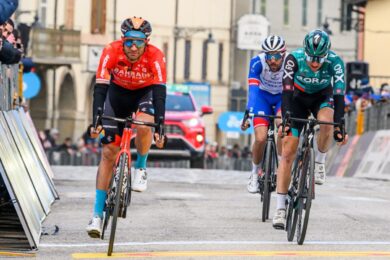 Ciclismo: Hindley vince il Giro d’Italia, a Sobrero l’ultima tappa