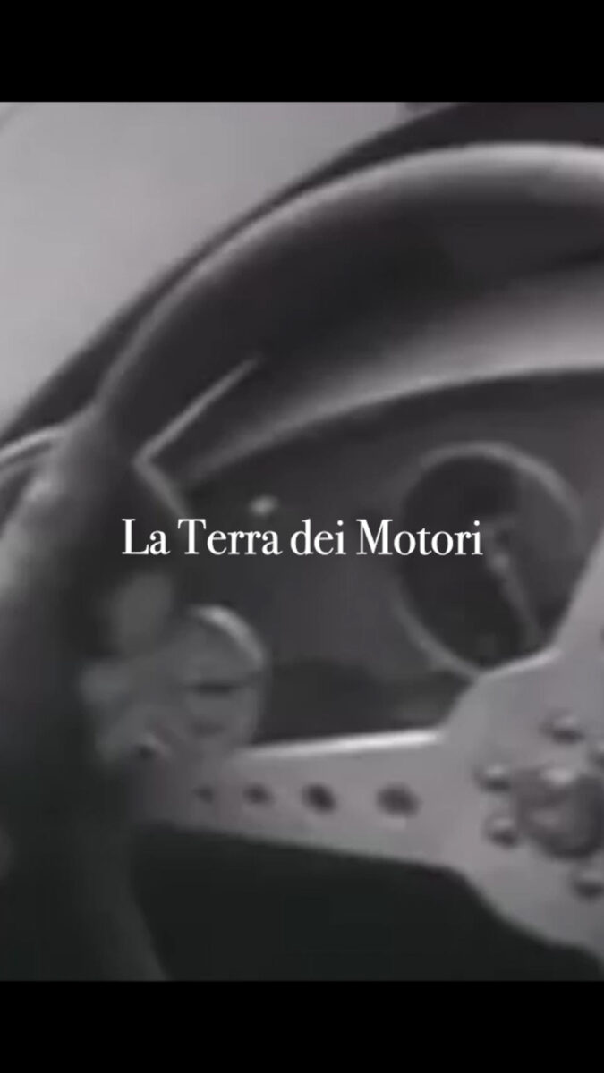 “La Terra dei Motori” il nuovo video racconto di Stefano Accorsi “La Terra dei Motori” il nuovo video racconto di Stefano Accorsi