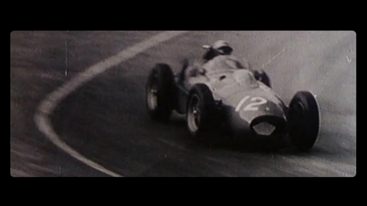 “La Terra dei Motori” il nuovo video racconto di Stefano Accorsi “La Terra dei Motori” il nuovo video racconto di Stefano Accorsi