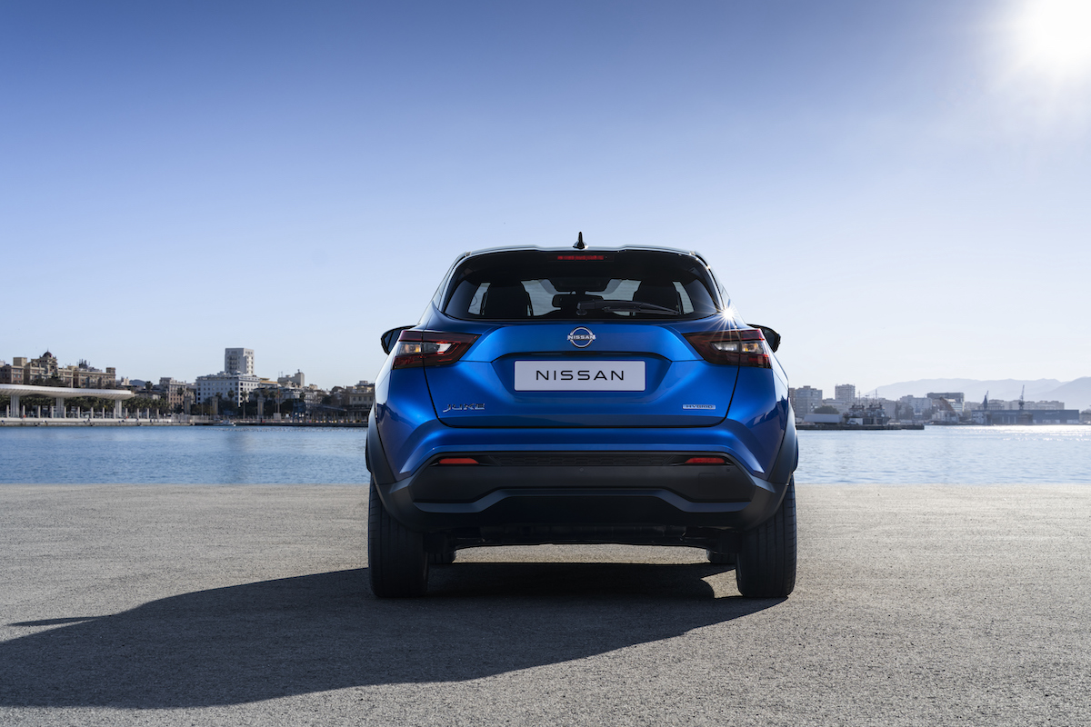 Nissan JUKE Hybrid: efficienza e basse emissioni ma anche piacere di guida Nissan JUKE Hybrid: efficienza e basse emissioni ma anche piacere di guida