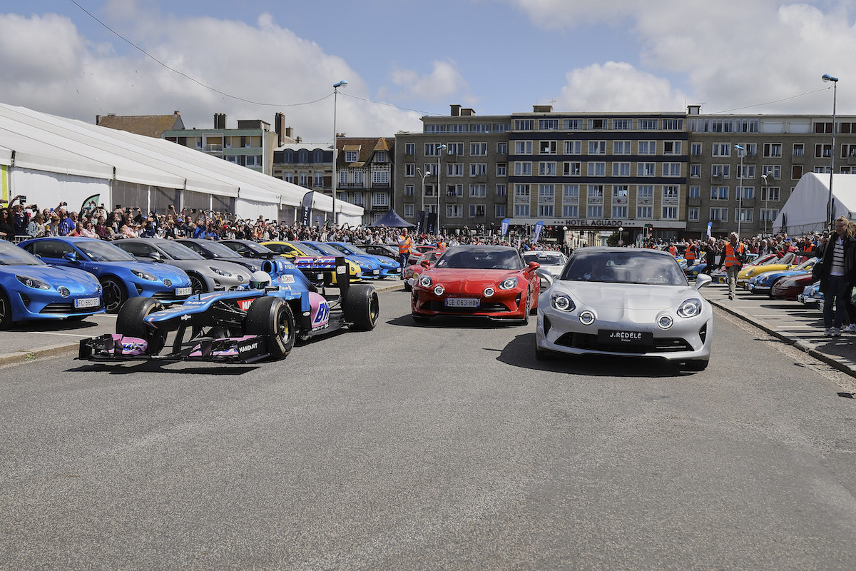 Al centenario di Alpine svelata la nuova serie limitata A110 GT J. Rédélé