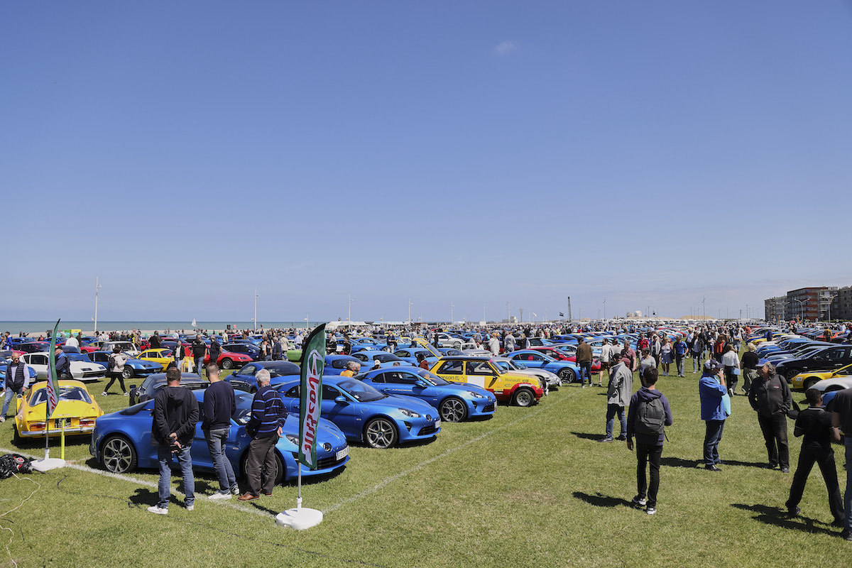 Al centenario di Alpine svelata la nuova serie limitata A110 GT J. Rédélé