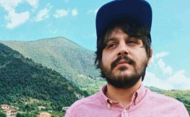 La denuncia di De Leo: “Calcutta mi ha dato un pugno al Miami Festival”