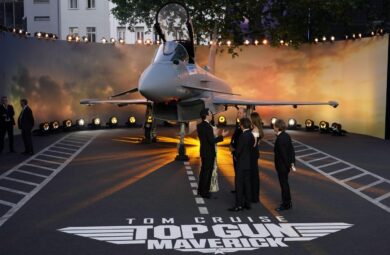 Top Gun: Maverick trionfa al botteghino, Tom Cruise conquista i fan nostalgici