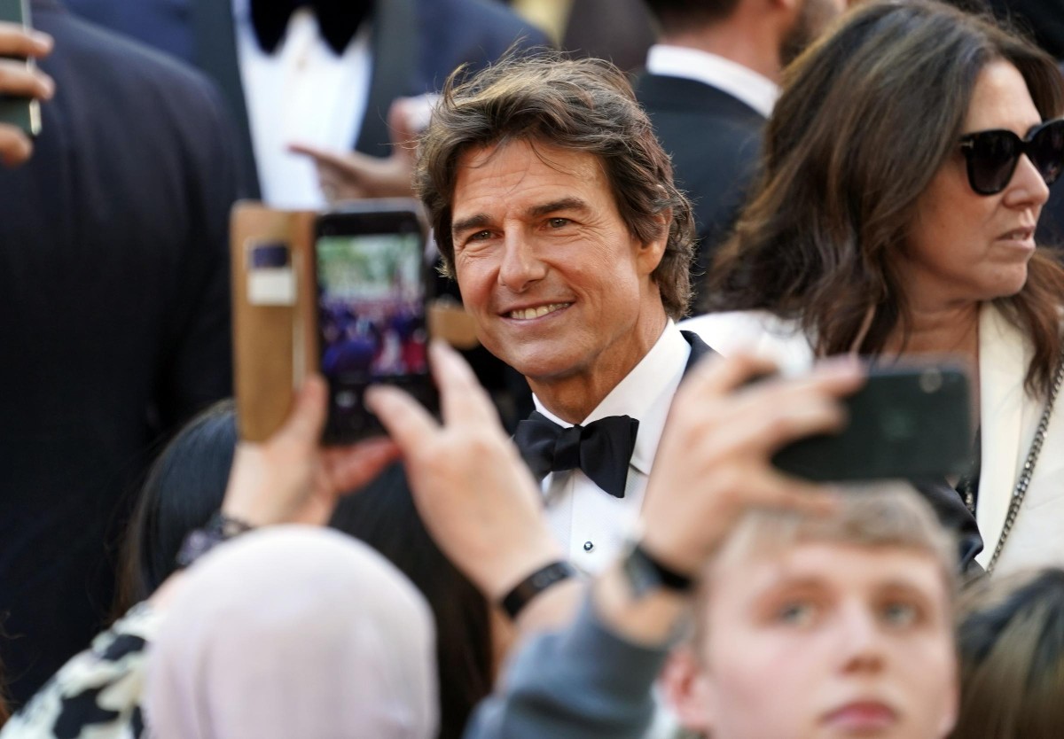 Top Gun: Maverick trionfa al botteghino, Tom Cruise conquista i fan nostalgici Top Gun: Maverick trionfa al botteghino, Tom Cruise conquista i fan nostalgici