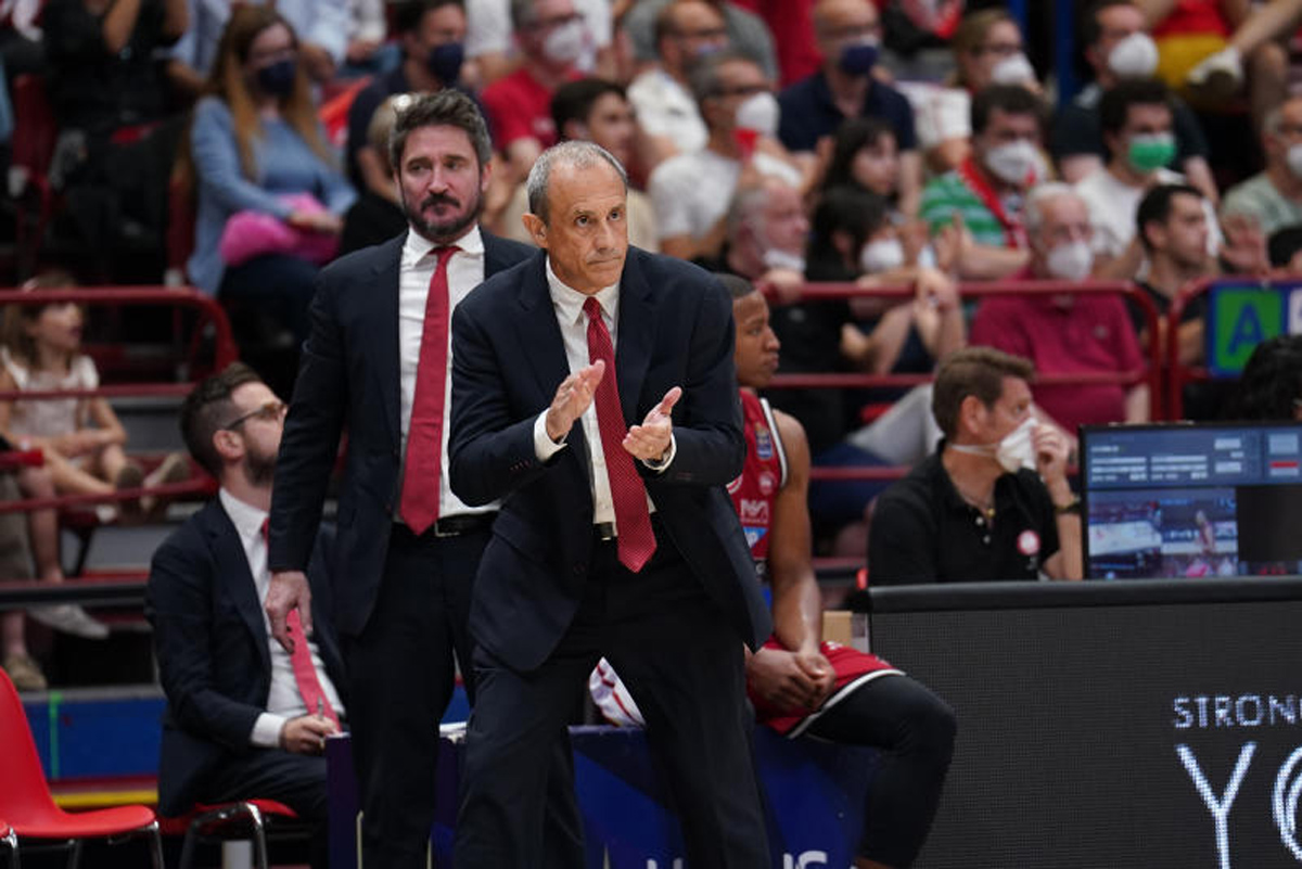 Olimpia Milano mette il turbo nella ripresa con Chacho-Shields: 2-0 su Sassari Olimpia Milano mette il turbo nella ripresa con Chacho-Shields: 2-0 su Sassari