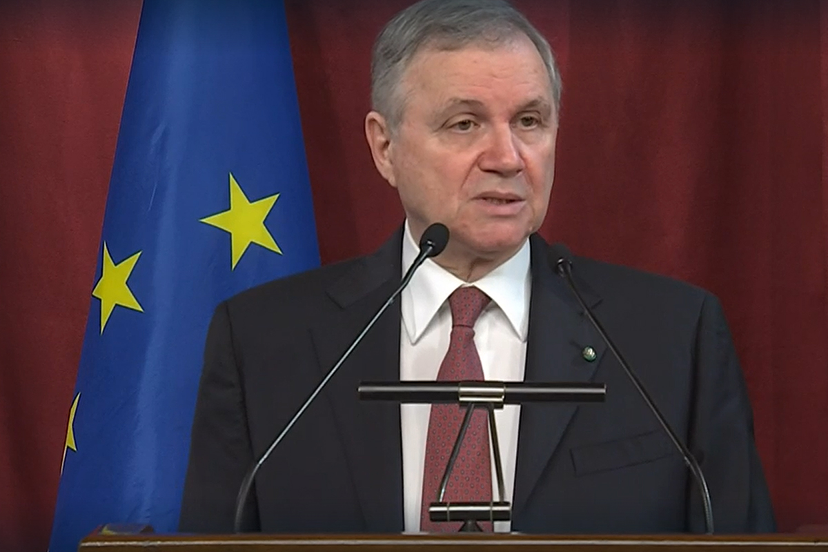 Visco: “Nel biennio frena la crescita, con la guerra meno due punti di Pil” Visco: “Nel biennio frena la crescita, con la guerra meno due punti di Pil”