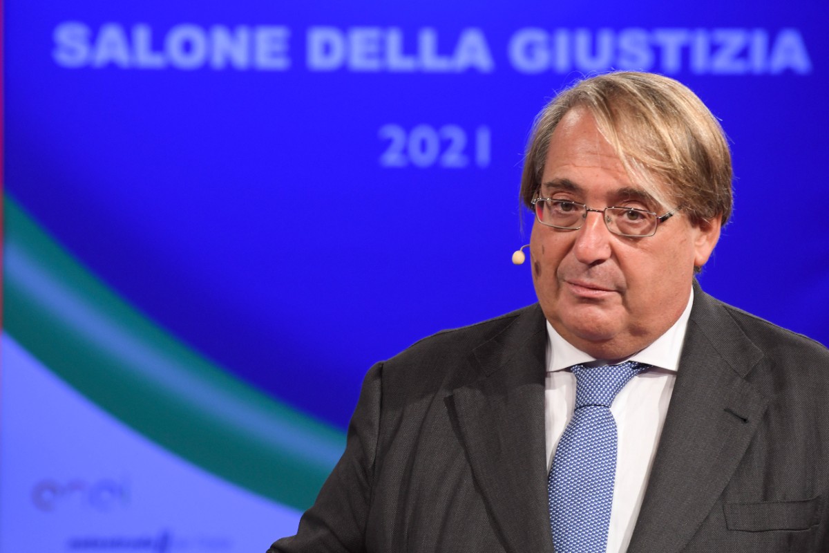 Sole 24 Ore, l’ex direttore Napoletano condannato a due anni e mezzo Sole 24 Ore, l’ex direttore Napoletano condannato a due anni e mezzo