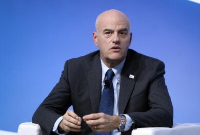 Eni, Descalzi: “Italia svincolata dal gas russo solo nell’inverno 2024-2025”