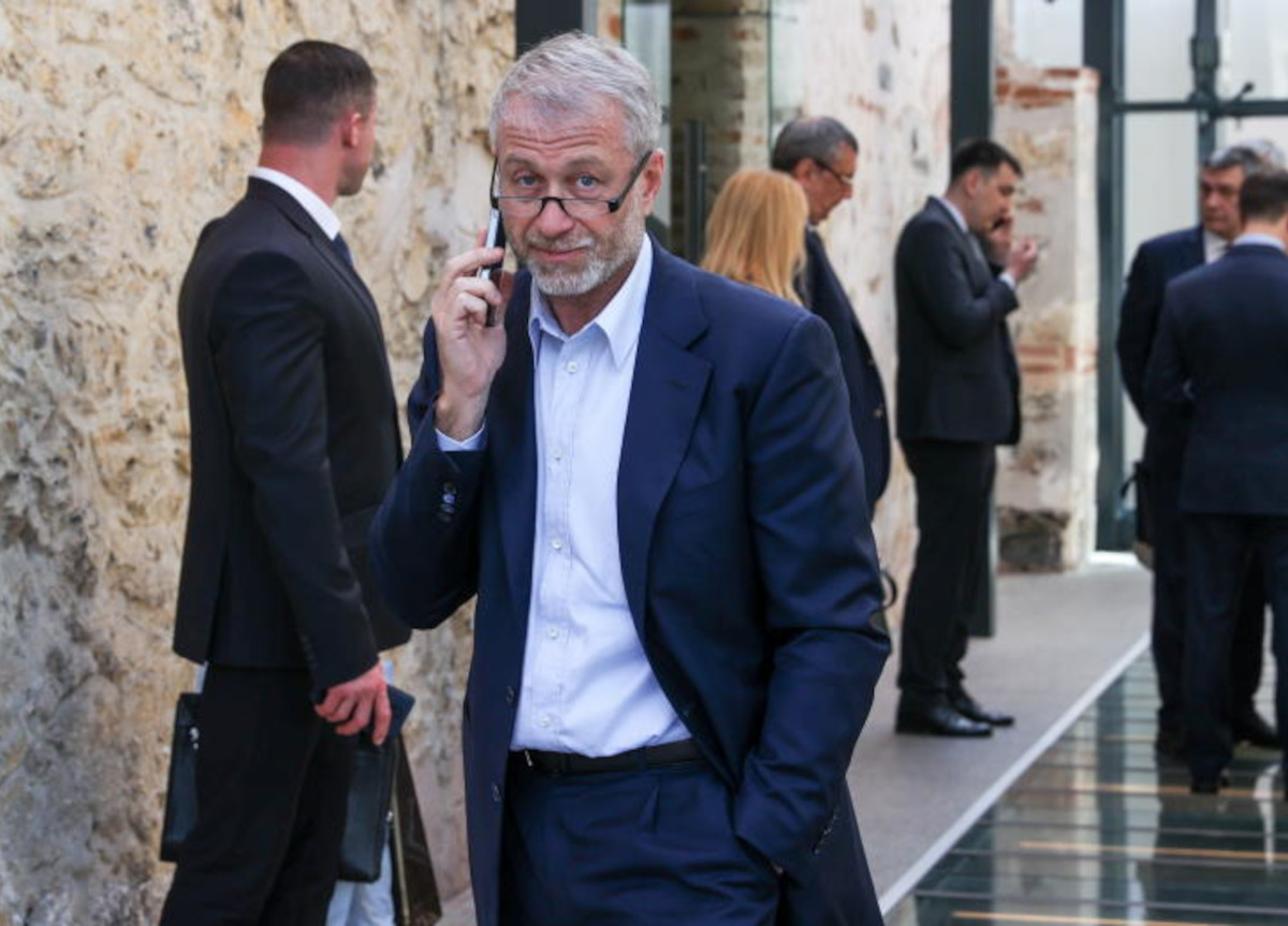 Abramovich, maxi causa all’Ue per le sanzioni e i sequestri di yacht e ville