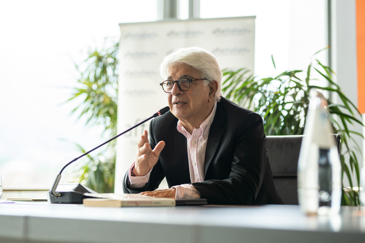 Festival dell’Economia/ Vera Fiorani (RFI) da Perrino: guarda l’intervista Festival dell’Economia/ Vera Fiorani (RFI) da Perrino: guarda l’intervista