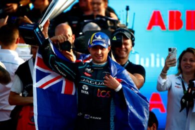 Formula E, Mitch Evans vince il primo storico E-Prix di Giacarta