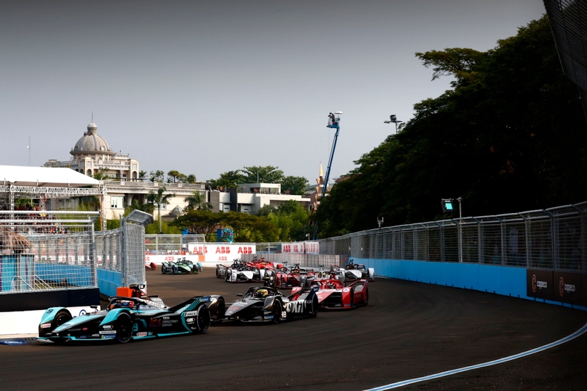 Formula E, Mitch Evans vince il primo storico E-Prix di Giacarta Formula E, Mitch Evans vince il primo storico E-Prix di Giacarta