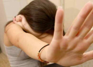 Molestie sessuali, minorenni palpeggiate sul treno da Gardaland