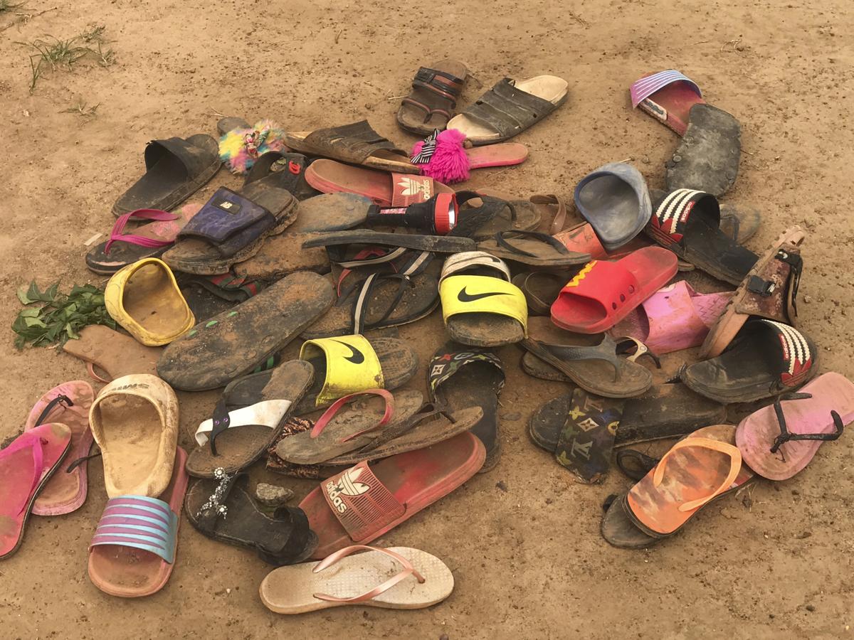 Nigeria, strage di cattolici: 50 morti. Commando entra in chiesa con i fucili