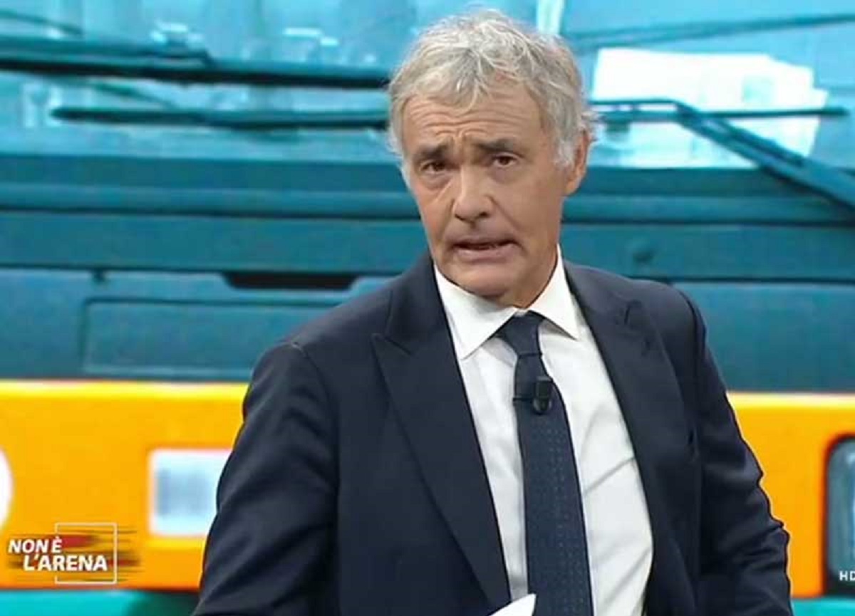 Sallusti a Giletti sul Cremlino: “Hai alle spalle un Palazzo di m..”. E va via Sallusti a Giletti sul Cremlino: “Hai alle spalle un Palazzo di m..”. E va via