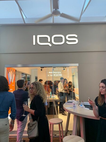 Galleria foto 'Design Week: IQOS ospita l’arte anamorfica con “WE”' - foto 8