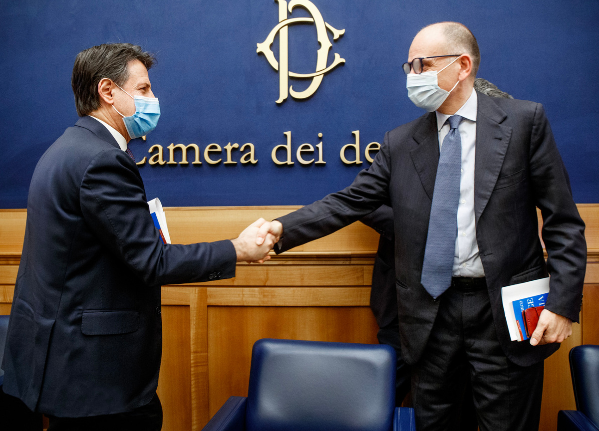 “Salario minimo al voto a luglio”, M5s e Pd d’accordo sui tempi, non sui 9 € “Salario minimo al voto a luglio”, M5s e Pd d’accordo sui tempi, non sui 9 €